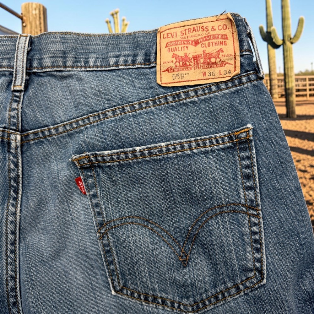 Levis 559 Relaxed Straight Jeans 36x34 Mens Faded Blue Baggy 100% Cotton Denim